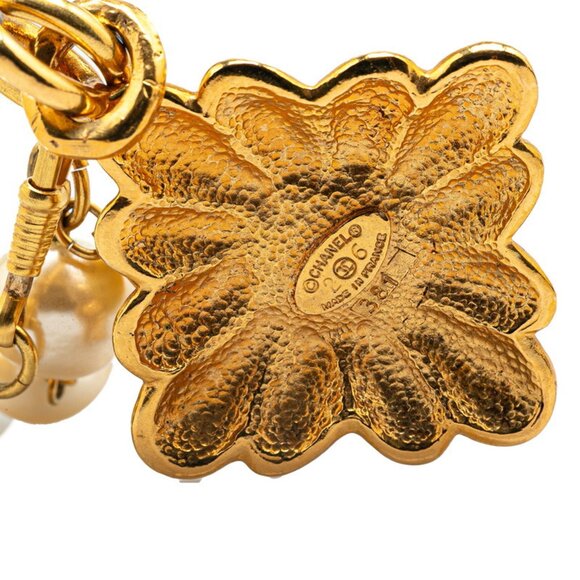 CHANEL Vintage Gold Pearl Necklace - Picture 6 of 8